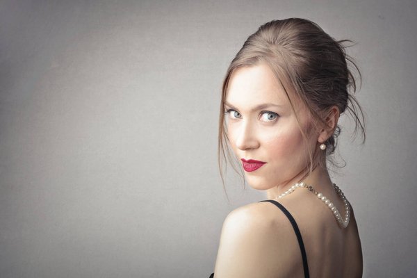 Choisir une matière élégante pour un collier élégant